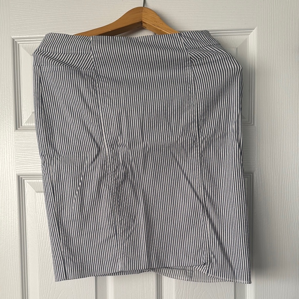 Brand Striped Pencil Skirt - Black and White